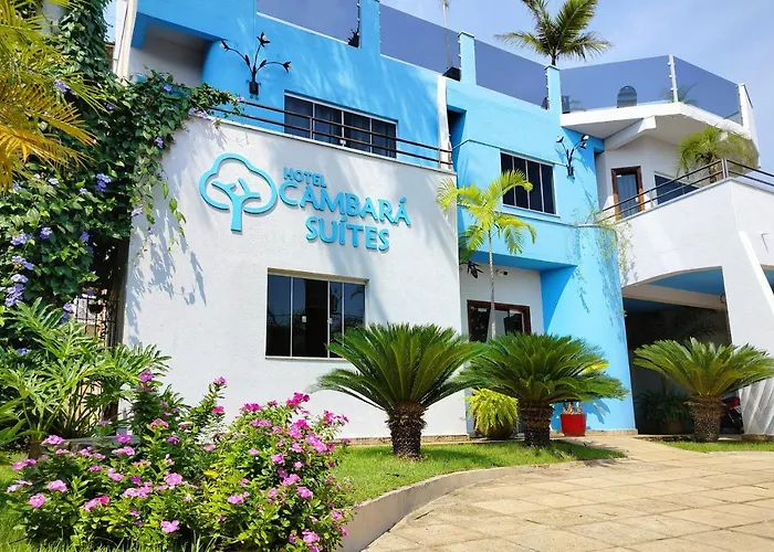 Hotel com piscina: Pousada Cambará Suítes